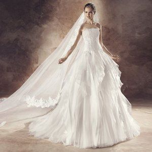 Avenue Diagonal by Pronovias Wedding Dress Uanna